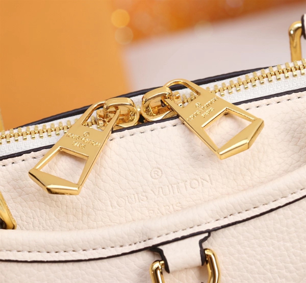 ルイヴィトンバッグ角部分ディテール